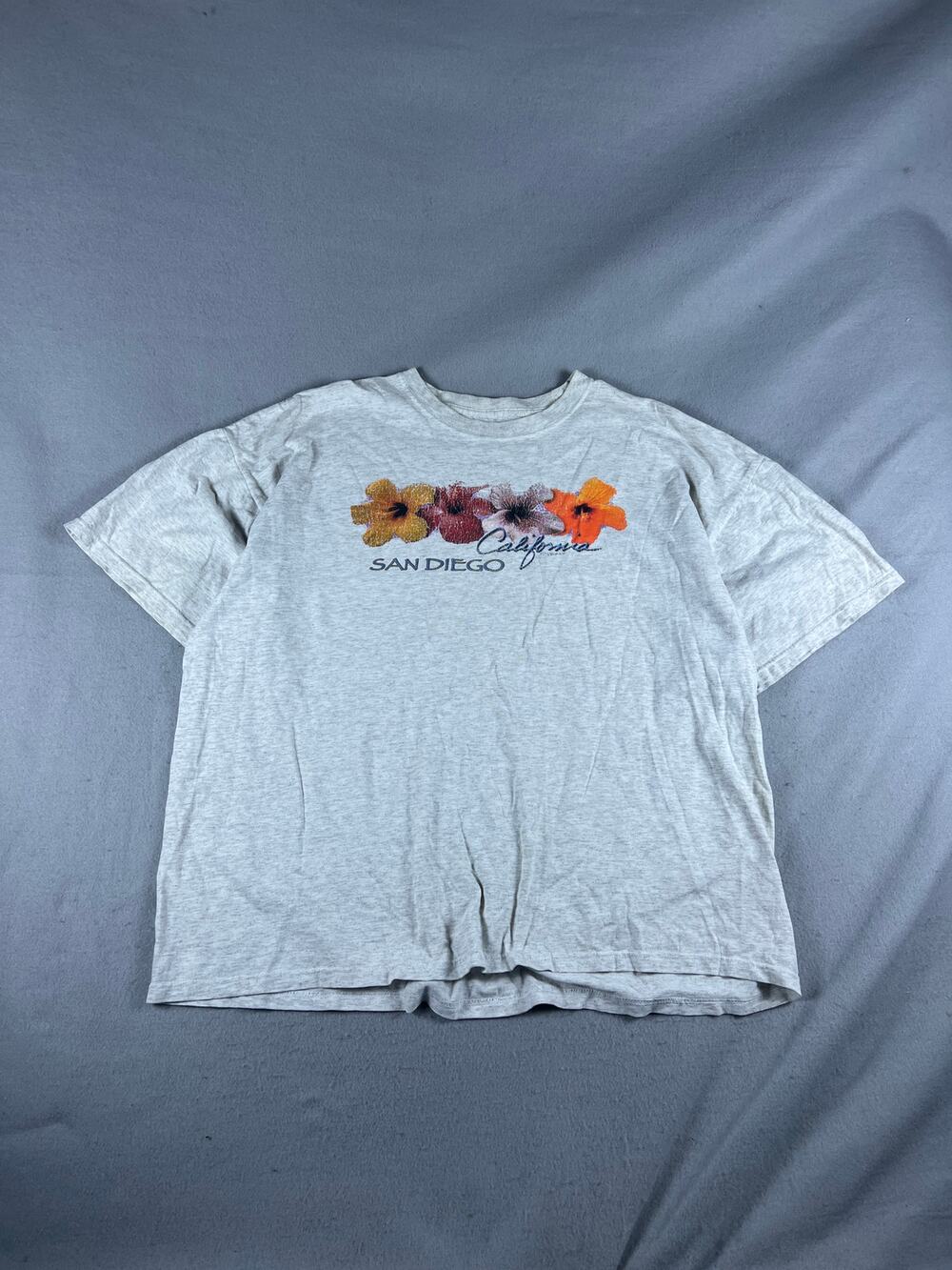 Vintage San Diego California T-Shirt Mens XL Gray Crew Floral Hibiscus Graphics